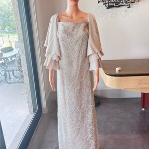 Laundry By Shelli Segal White and Tan Flutter Sleeve Gown